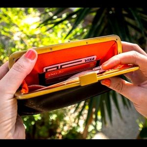 Laflore Paris - Clutch Wallet (black) - BRAND NEW / NEVER USED